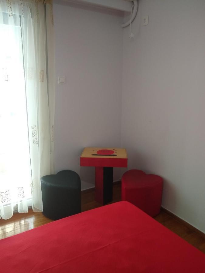 Acropolis Within 10 Minutes Walk! Classical Apartment And A Hostess At Your Side! Athens Exterior photo