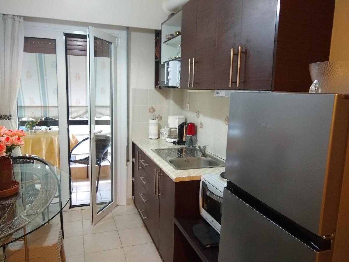 Acropolis Within 10 Minutes Walk! Classical Apartment And A Hostess At Your Side! Athens Exterior photo