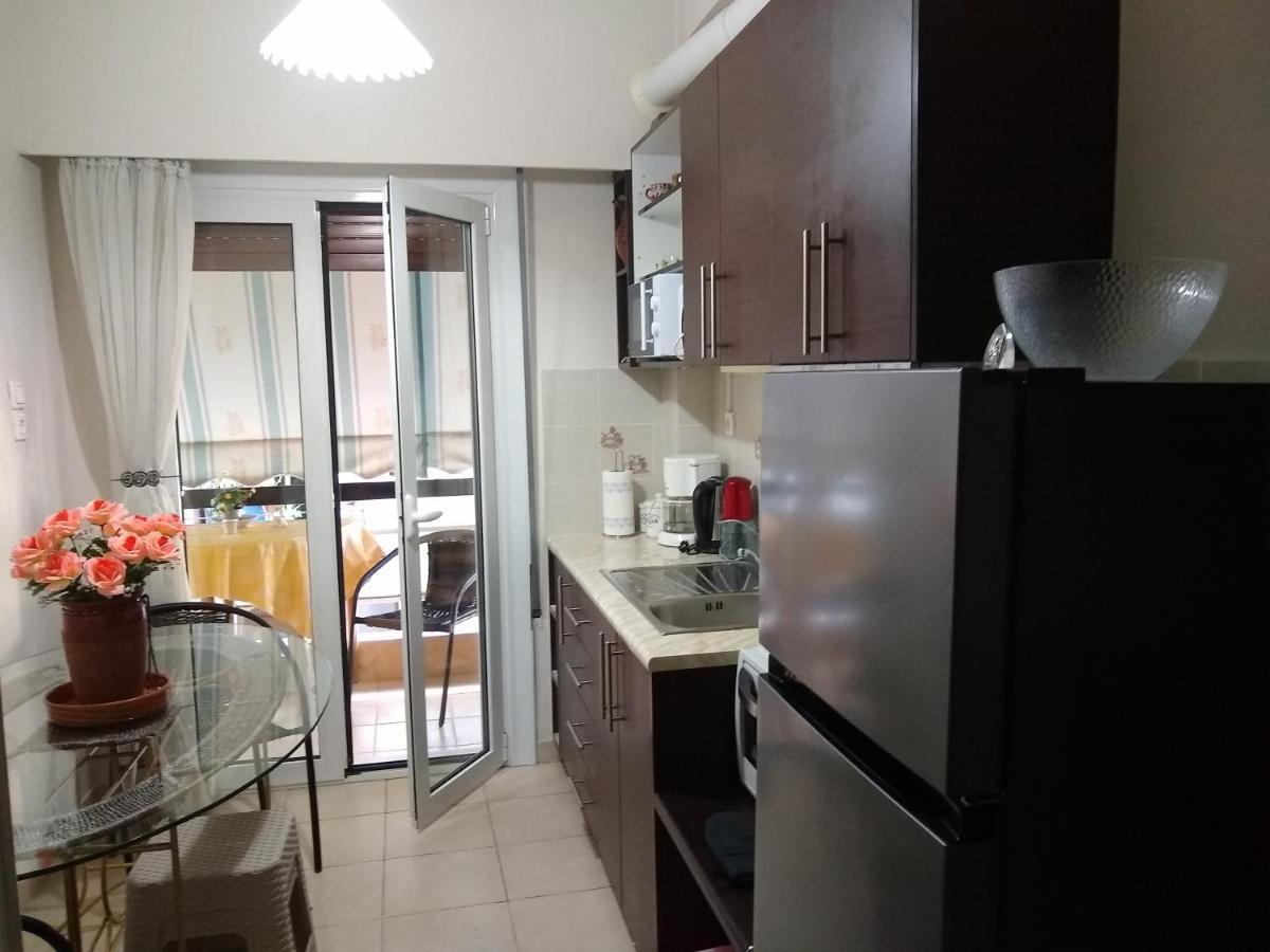 Acropolis Within 10 Minutes Walk! Classical Apartment And A Hostess At Your Side! Athens Exterior photo