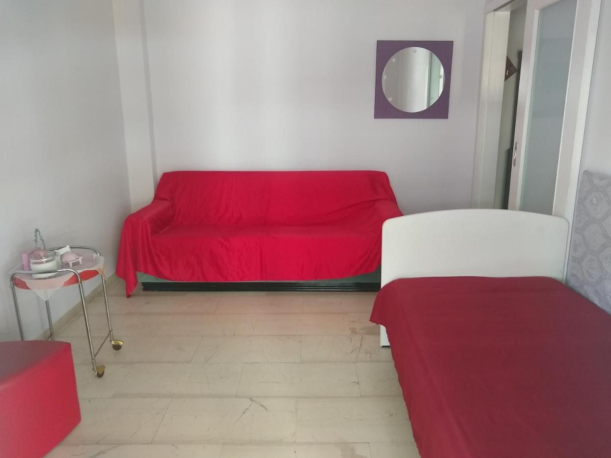 Acropolis Within 10 Minutes Walk! Classical Apartment And A Hostess At Your Side! Athens Exterior photo